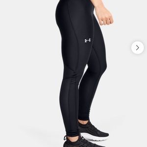 NWT UNDERARMOUR MILEAGE LEGGINGS